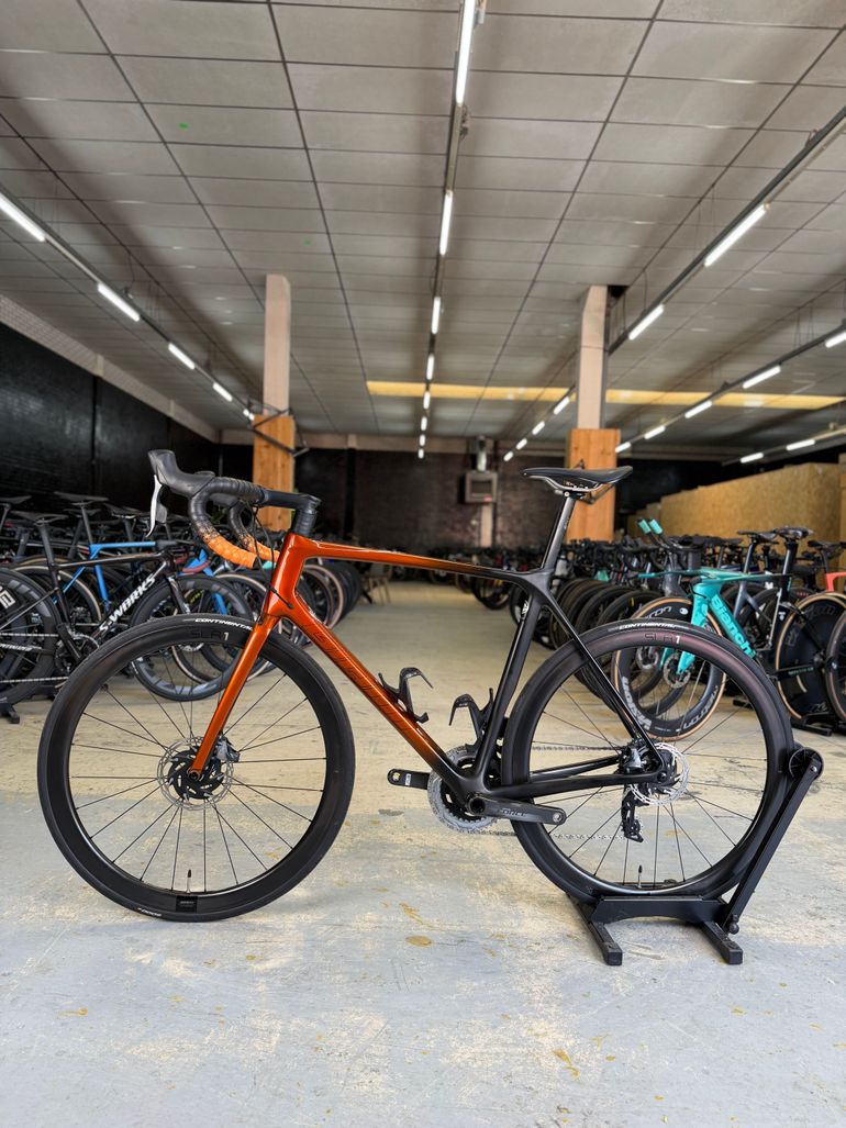 Used Giant TCR Advanced Pro Disc 0 AX 2022 2022 Road & Gravel, Orange — image 17 of 24