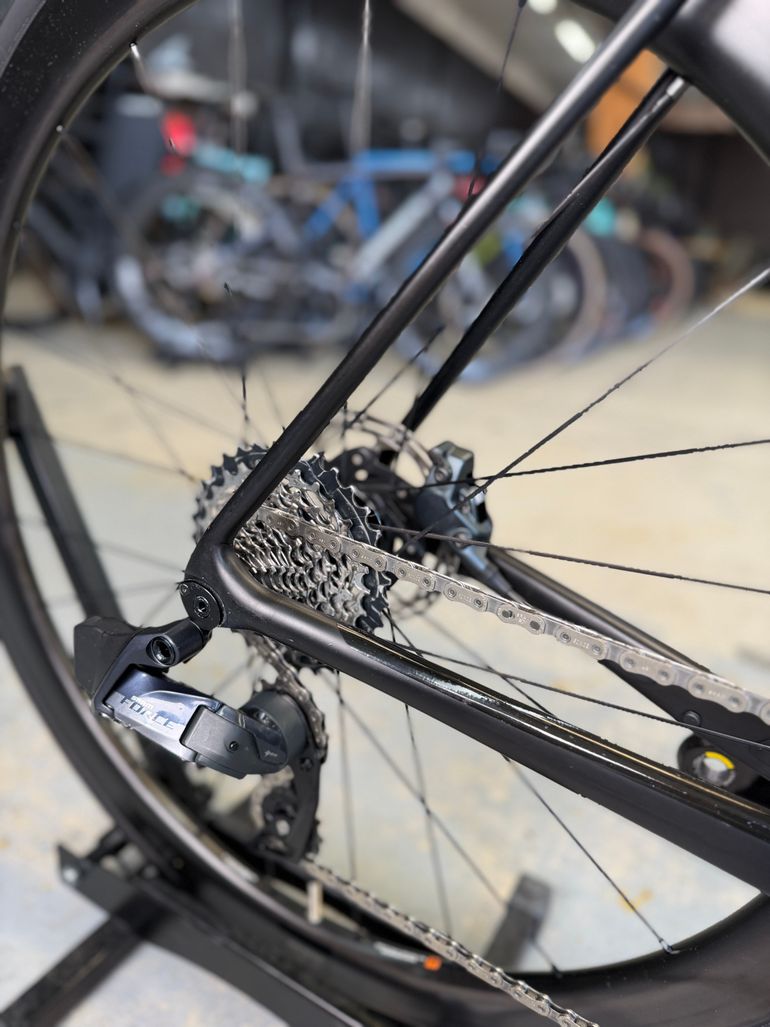 Used Giant TCR Advanced Pro Disc 0 AX 2022 2022 Road & Gravel, Orange — image 8 of 24