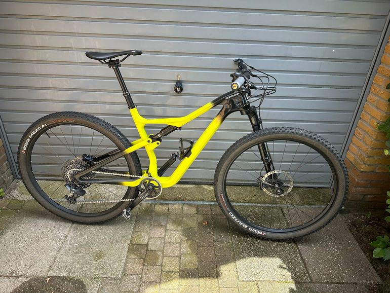 Używany Cannondale Scalpel Carbon 4 2021 2021 Mountainbike — zdjęcie 1 z 15