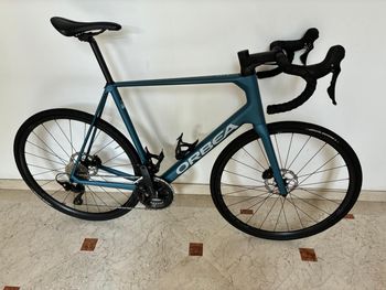 Käytetty Orbea ORCA M30 2024 2024 Road & Gravel