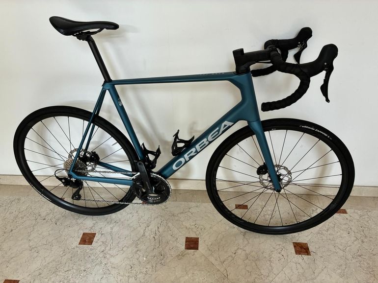 Orbea ORCA M30 2024 2024 Road & Gravel usato, Blu — immagine 1 di 3