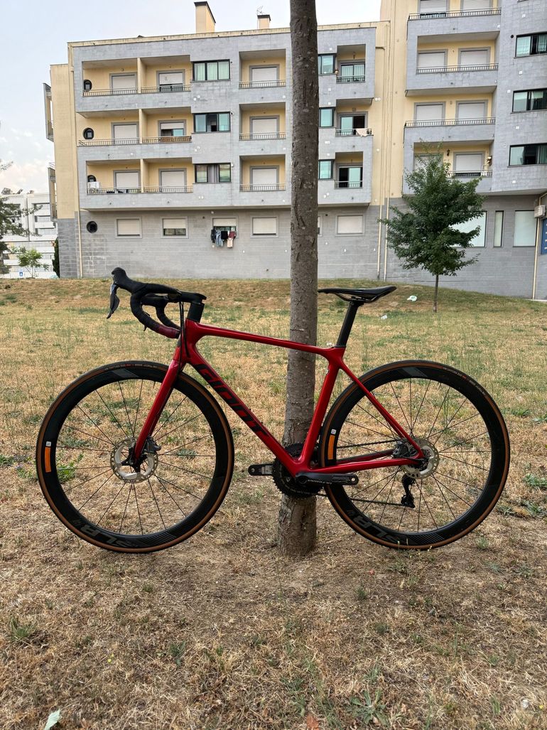 Used Giant TCR Advanced Pro 1 Disc 2020 2020 Road & Gravel, Red — image 2 of 14