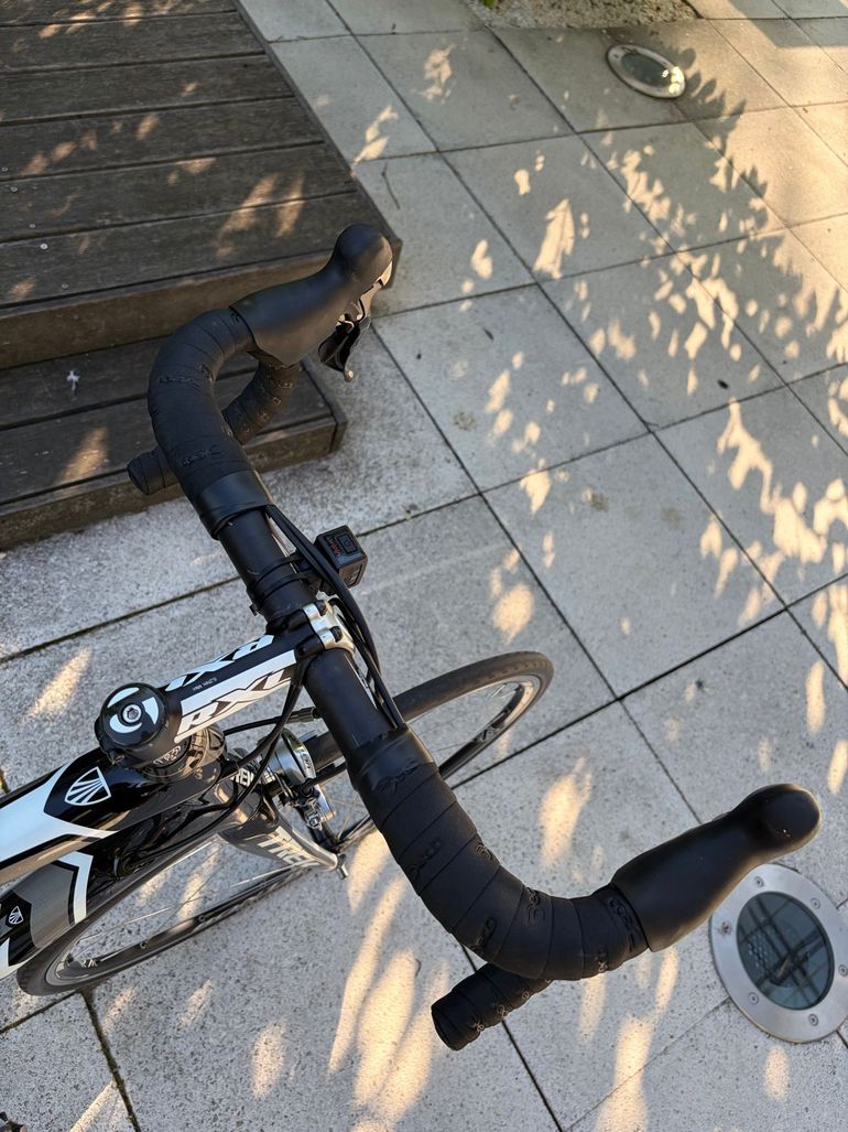 Used Trek Madone 5.2 2011 2011 Road & Gravel, Black — image 16 of 20