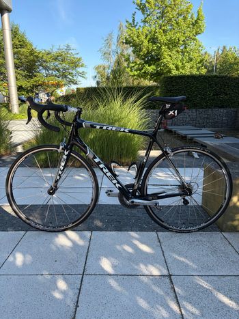Used Trek Madone 5.2 2011 2011 Road & Gravel, Black — image 2 of 20