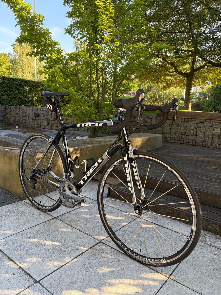 Used Trek Madone 5.2 2011 2011 Road & Gravel, Black — image 19 of 20
