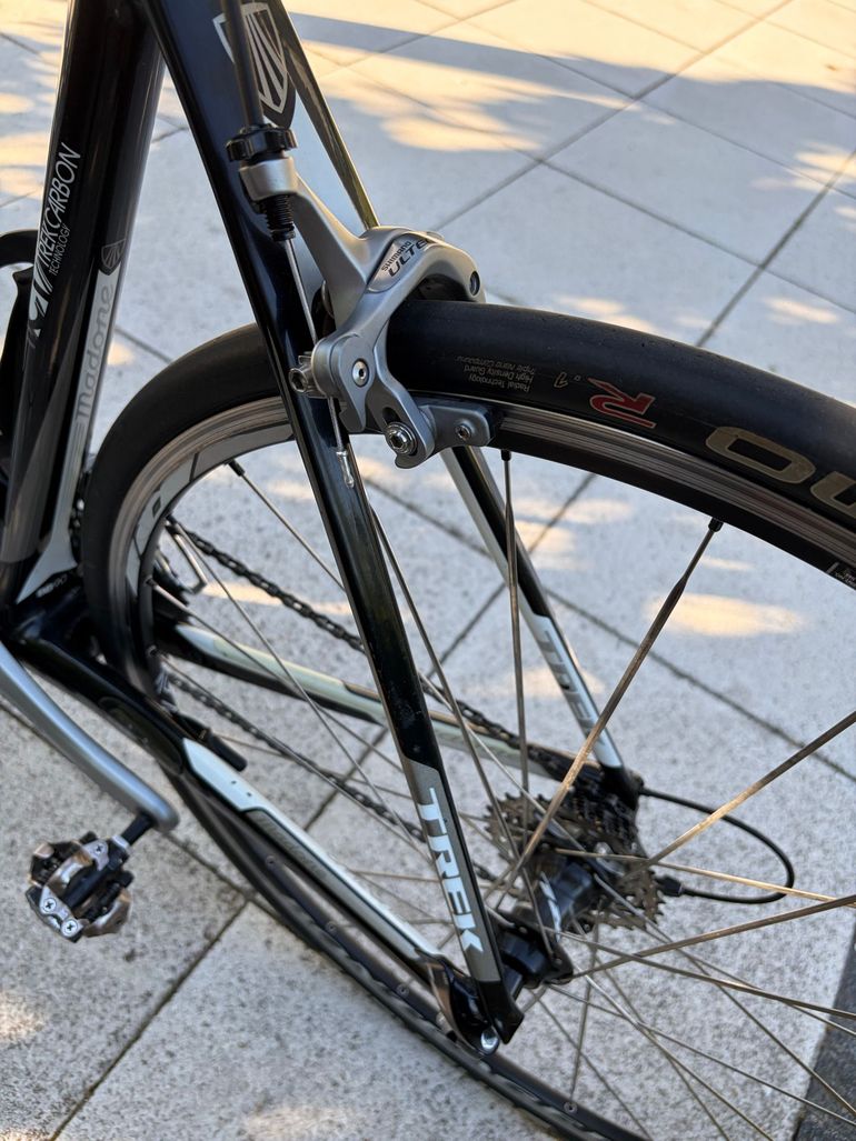Used Trek Madone 5.2 2011 2011 Road & Gravel, Black — image 11 of 20