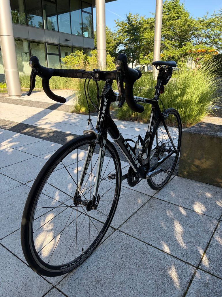 Used Trek Madone 5.2 2011 2011 Road & Gravel, Black — image 20 of 20