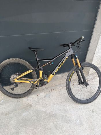 Käytetty Orbea RISE M10 2023 2023 MTB