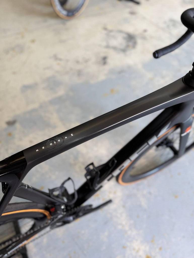 Used Trek Madone SL 6 Gen 8 2025 2025 Road & Gravel, Black — image 12 of 22