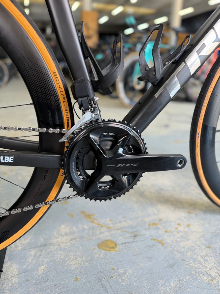 Used Trek Madone SL 6 Gen 8 2025 2025 Road & Gravel, Black — image 9 of 22