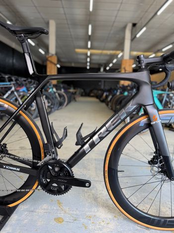 Used Trek Madone SL 6 Gen 8 2025 2025 Road & Gravel, Black — image 11 of 22