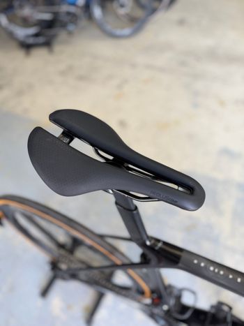 Used Trek Madone SL 6 Gen 8 2025 2025 Road & Gravel, Black — image 13 of 22