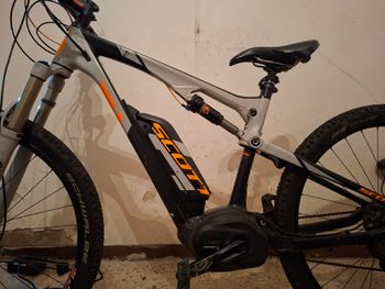 Used Scott E-Contessa Genius 720 2018 2018 Mountainbike, Light Gray, 27.5 — image 2 of 5