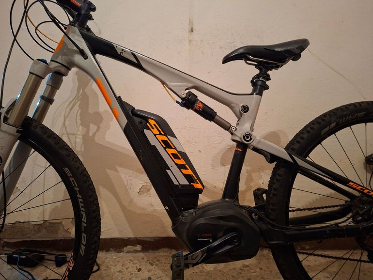 Used Scott E-Contessa Genius 720 2018 2018 Mountainbike, Light Gray, 27.5 — image 2 of 5