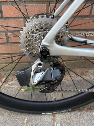 Used Cannondale SuperSix EVO SRAM Red eTap AXS 2021 Road & Gravel, Black — image 10 of 17