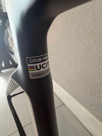 Used Colnago V4Rs Disc Dura-Ace Di2 9200 w/Shimano Dura-Ace C50 Wheels 2024 Frameset 2024 Road & Gravel, Black — image 5 of 7