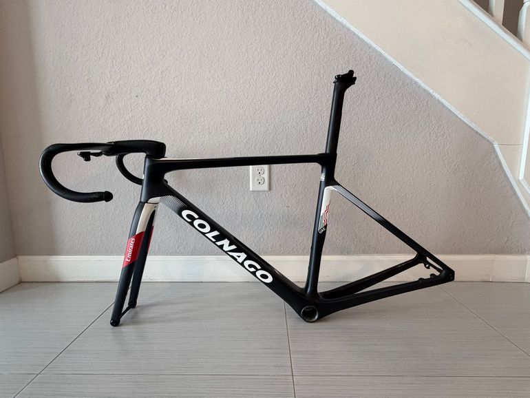 Used Colnago V4Rs Disc Dura-Ace Di2 9200 w/Shimano Dura-Ace C50 Wheels 2024 Frameset 2024 Road & Gravel, Black — image 6 of 7