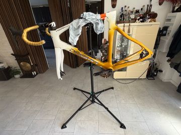 Used Pinarello Dogma F12 Disk Frameset 2019 Frameset 2019 Road & Gravel, White — image 4 of 9