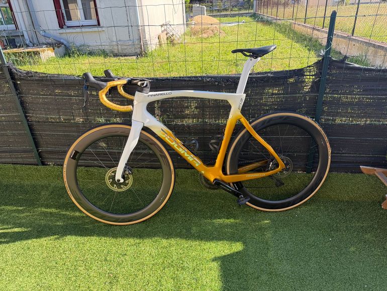 Used Pinarello Dogma F12 Disk Frameset 2019 Frameset 2019 Road & Gravel, White — image 2 of 9