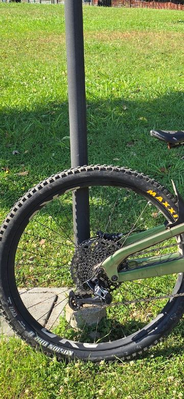 Used Cannondale Jekyll 1 2024 2024 Mountainbike, Green, 29 — image 4 of 6