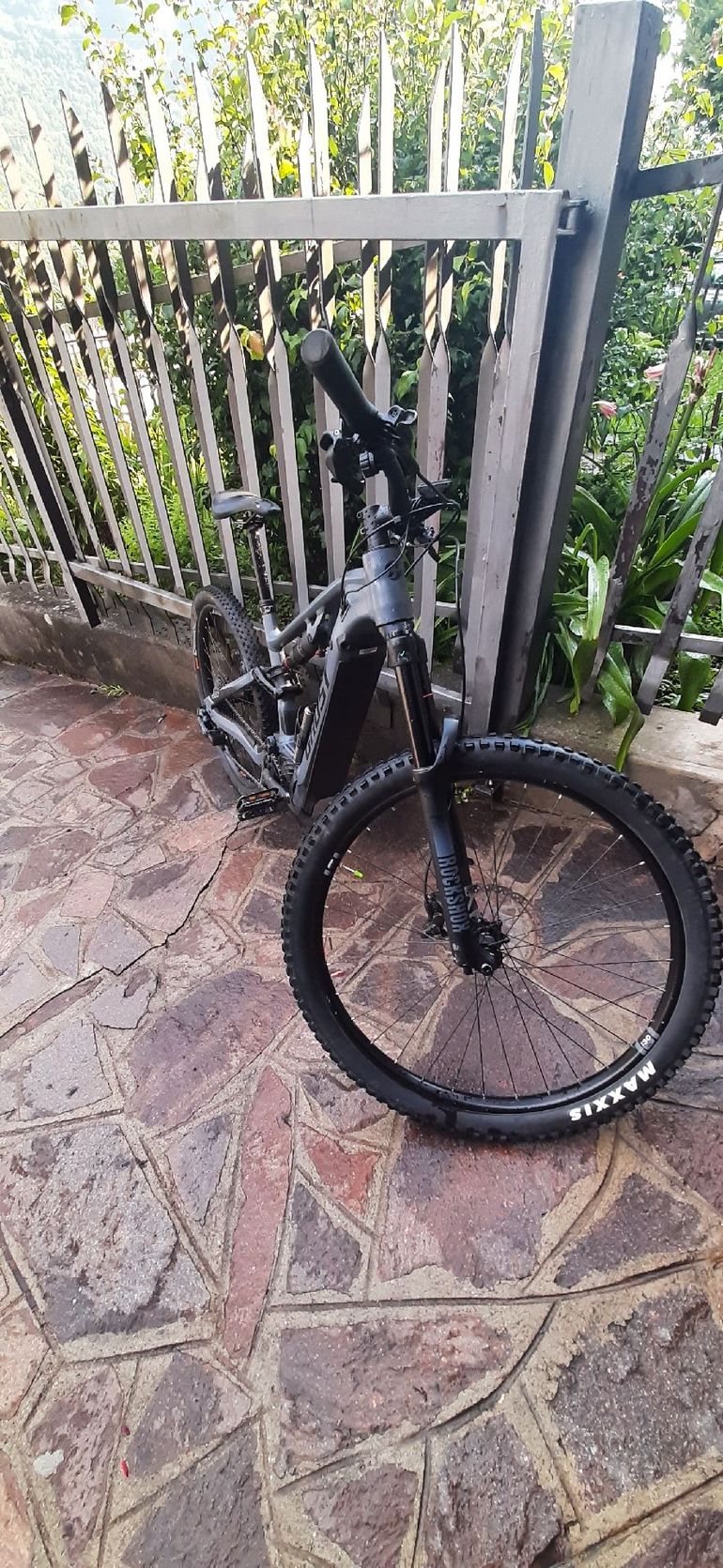 Used Ghost Asx 160 Universal 2023 Mountainbike, Light Gray, Mixed — image 1 of 12