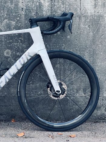 Factor OSTRO VAM - Shimano Dura-Ace 2024 2024 Road & Gravel usato, Bianco — immagine 2 di 10
