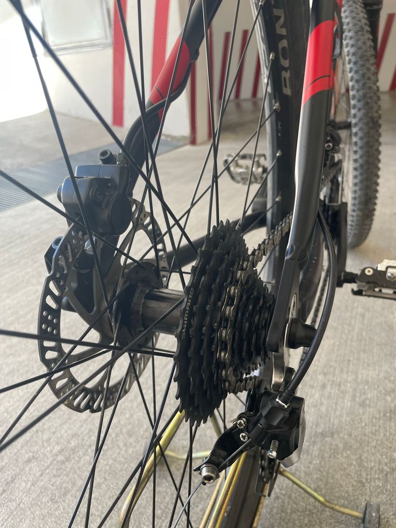 Gebrauchtes Trek Marlin+ Shimano Acera 2018 Mountainbike, Schwarz — Bild 6 von 11