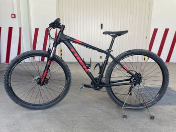 Gebrauchtes Trek Marlin+ Shimano Acera 2018 Mountainbike, Schwarz — Bild 2 von 11