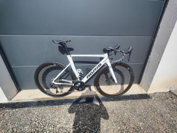 Brugt Adris Custom Shimano 105 2022 Road & Gravel