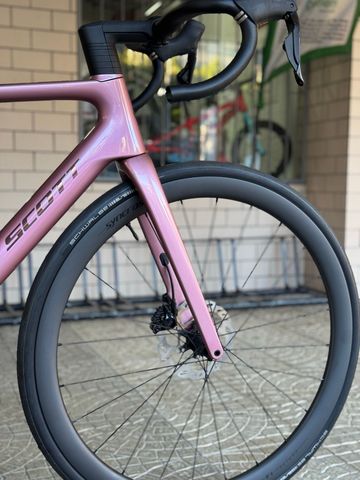 Gebrauchtes Scott Addict RC 30 2025 2025 Road & Gravel, Violett — Bild 5 von 11