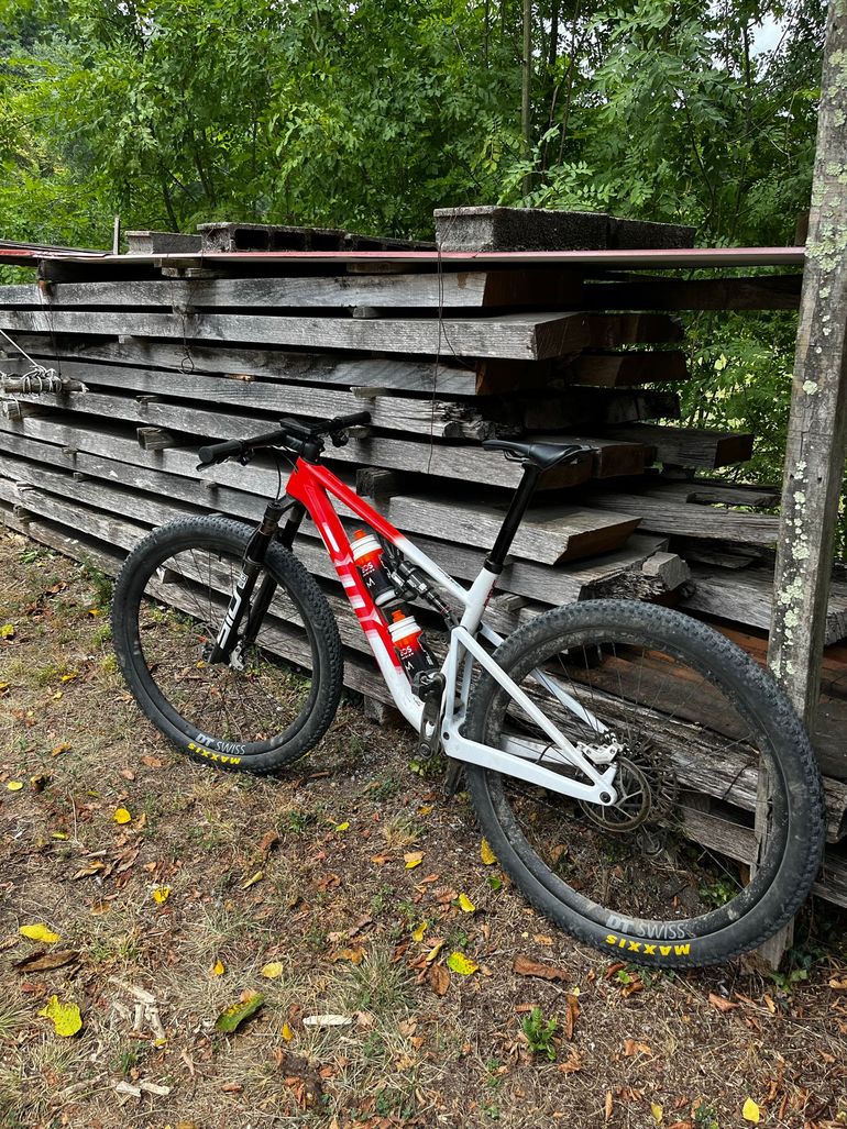 Used BMC Fourstroke SRAM X0 Eagle AXS (T-Type) 2023 Mountainbike, Red, 29 — image 2 of 3