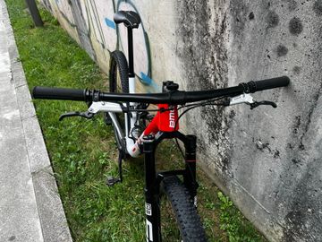 Used BMC Fourstroke 01 LTD 2023 Mountainbike, Red, 29 — image 6 of 18
