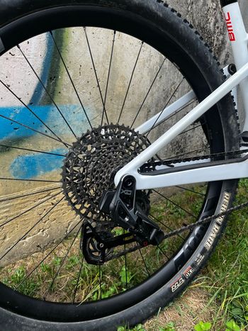 Used BMC Fourstroke 01 LTD 2023 Mountainbike, Red, 29 — image 9 of 18