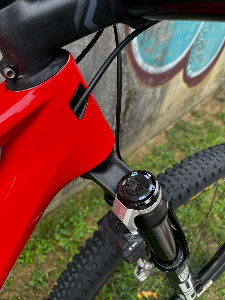 Used BMC Fourstroke 01 LTD 2023 Mountainbike, Red, 29 — image 2 of 18