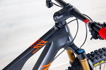 Used Canyon Neuron CF SLX 2021 Mountainbike, Black — image 9 of 18