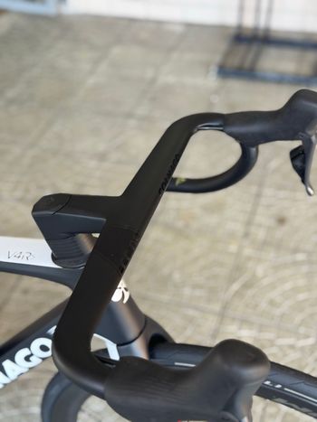 Used Colnago V4Rs Disc Ultegra Di2 8100 w/Fulcrum Racing Wind 400 Wheels 2023 2023 Road & Gravel, Black — image 8 of 11