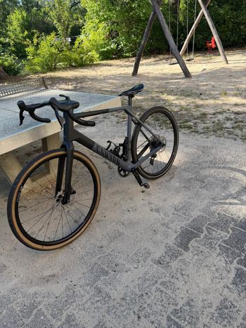 Käytetty Canyon Grail CF SL 8 2024 2024 Road & Gravel — kuva 4 / 10