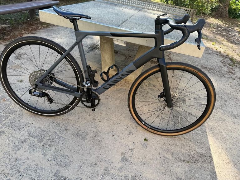 Käytetty Canyon Grail CF SL 8 2024 2024 Road & Gravel — kuva 2 / 10