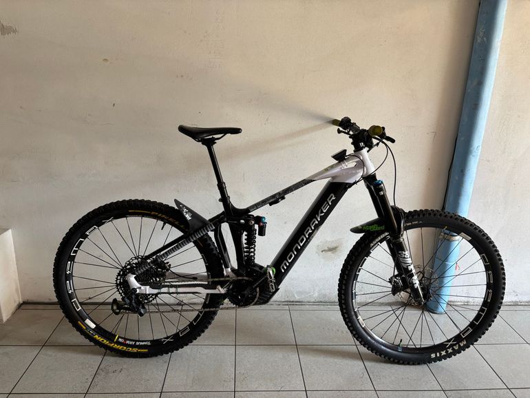 Gebrauchtes Mondraker LEVEL R 2022 2022 Mountainbike, Schwarz, 29 — Bild 1 von 8