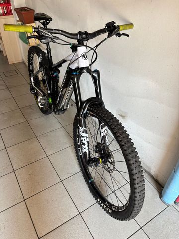 Used Mondraker LEVEL R 2022 2022 Mountainbike, Black, 29 — image 8 of 8
