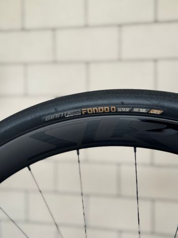 Giant Defy Advanced 0 2026 2026 Road & Gravel usato, Viola — immagine 10 di 13