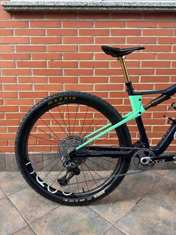 Gebrauchtes Orbea OIZ M-TEAM FACTORY 2025 2025 Mountainbike, Blau — Bild 3 von 13