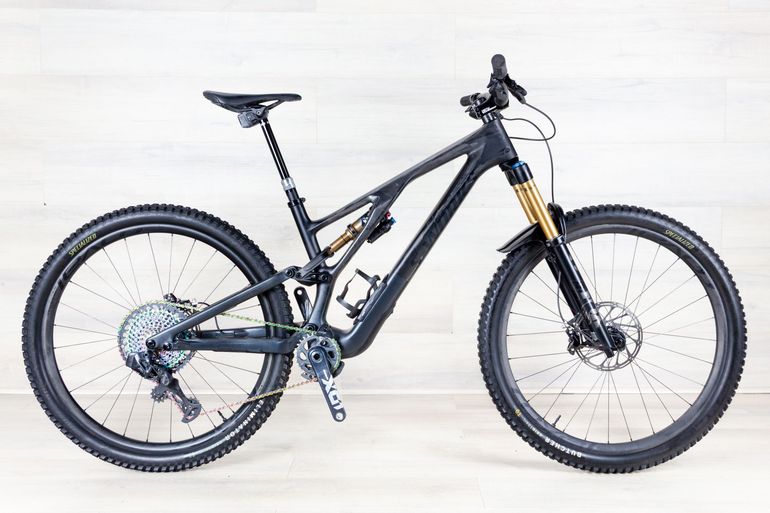Used Specialized S-Works Stumpjumper EVO 2022 Mountainbike, Black — image 1 of 17