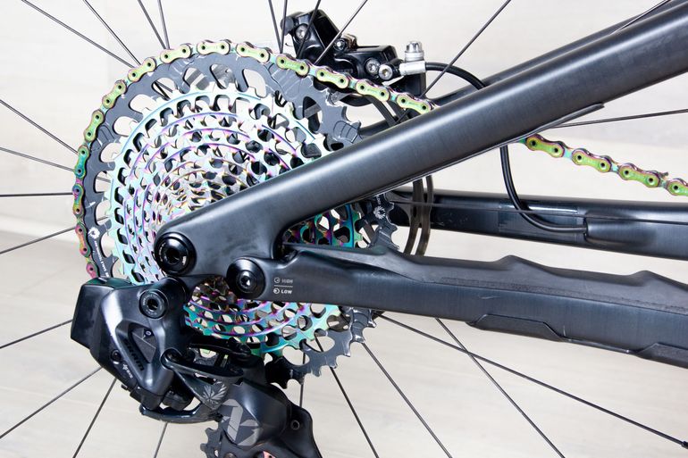 Used Specialized S-Works Stumpjumper EVO 2022 Mountainbike, Black — image 8 of 17