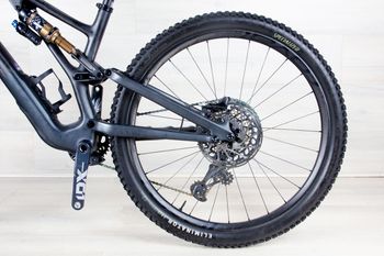 Used Specialized S-Works Stumpjumper EVO 2022 Mountainbike, Black — image 12 of 17