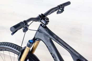 Used Specialized S-Works Stumpjumper EVO 2022 Mountainbike, Black — image 15 of 17