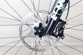 Used Specialized Stumpjumper Pro 2023 Mountainbike, Green — image 17 of 18