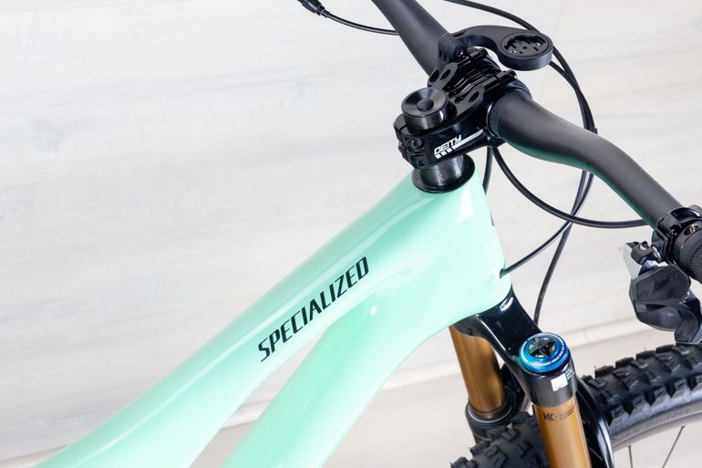 Used Specialized Stumpjumper Pro 2023 Mountainbike, Green — image 9 of 18
