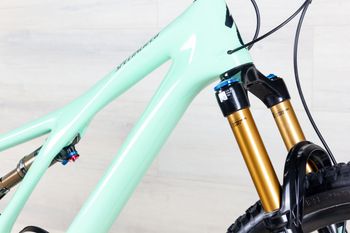 Used Specialized Stumpjumper Pro 2023 Mountainbike, Green — image 10 of 18
