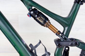 Used Specialized Stumpjumper 15 Pro 2025 Mountainbike, Green — image 15 of 18